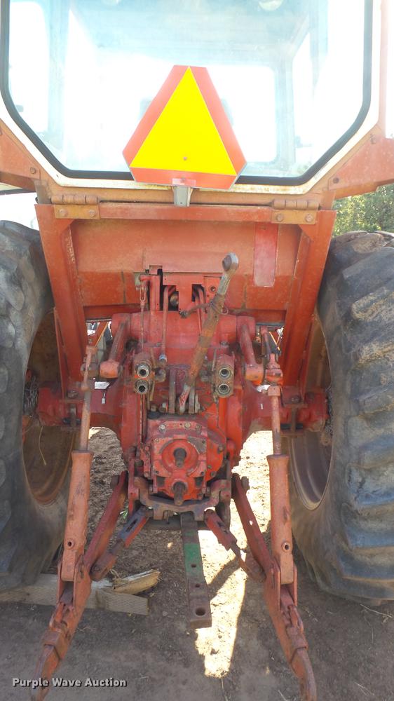 image for item EB9206 International 966 tractor