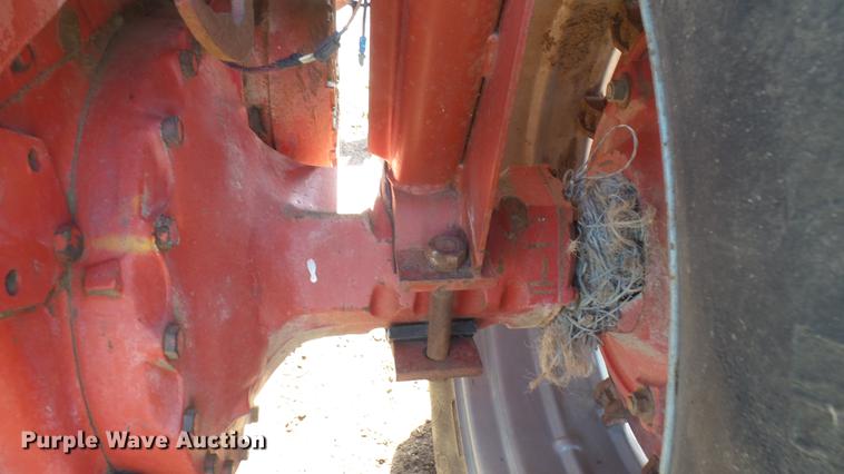 image for item EB9206 International 966 tractor