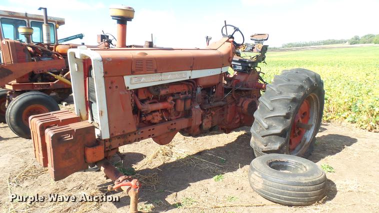 image for item EB9208 Farmall F1206 tractor