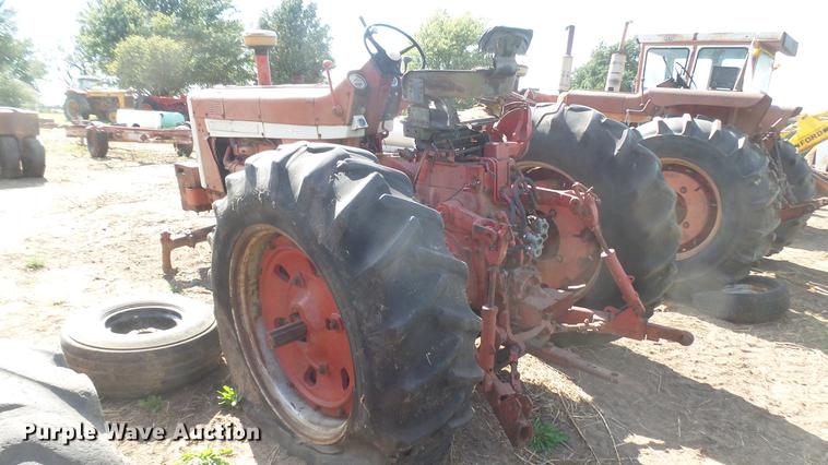 image for item EB9208 Farmall F1206 tractor