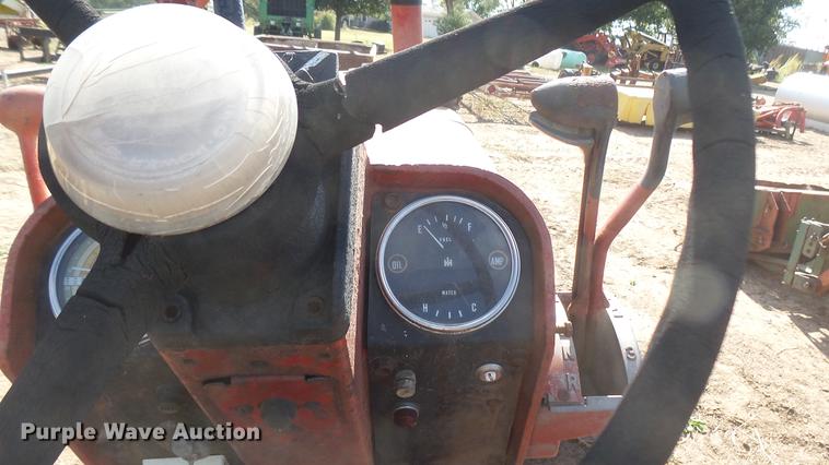 image for item EB9208 Farmall F1206 tractor