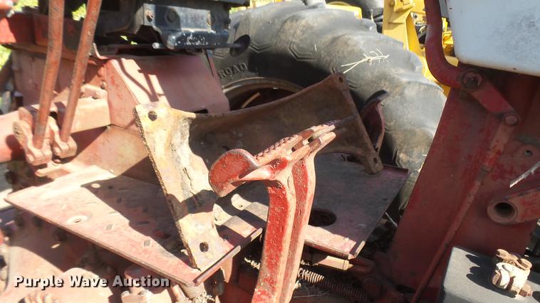 image for item EB9208 Farmall F1206 tractor