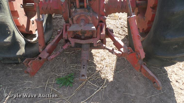 image for item EB9208 Farmall F1206 tractor