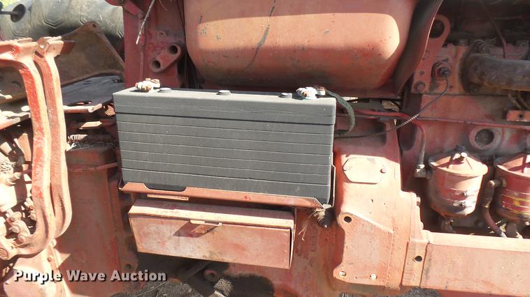 image for item EB9208 Farmall F1206 tractor