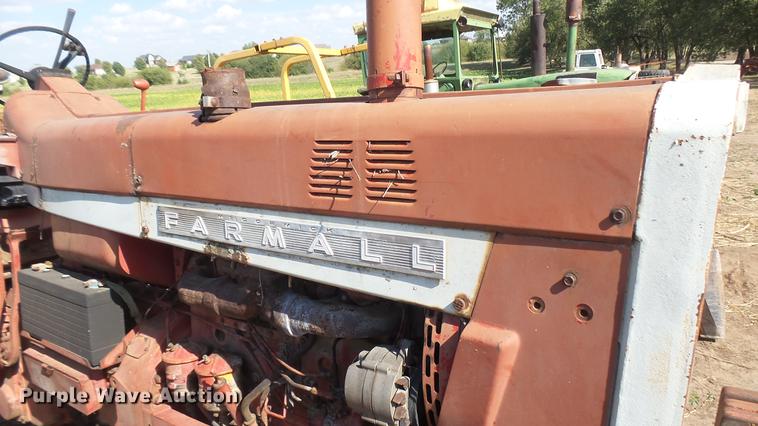 image for item EB9208 Farmall F1206 tractor