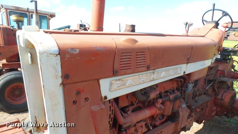 image for item EB9208 Farmall F1206 tractor