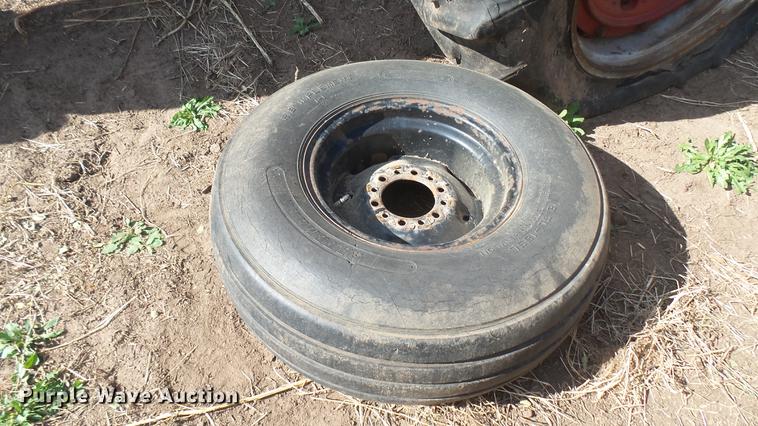 image for item EB9208 Farmall F1206 tractor