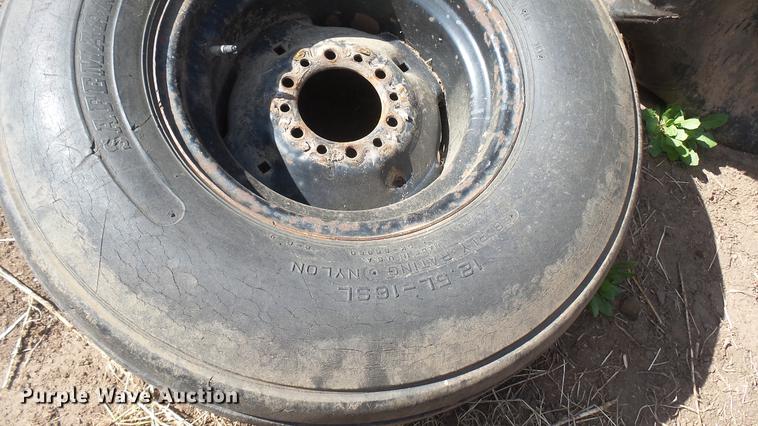 image for item EB9208 Farmall F1206 tractor