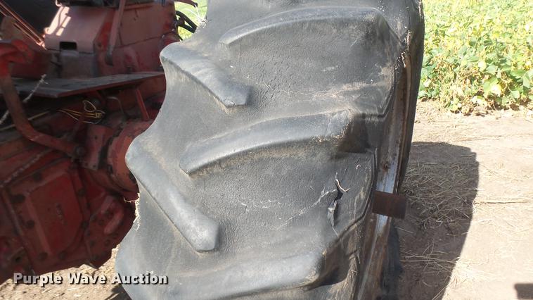 image for item EB9208 Farmall F1206 tractor