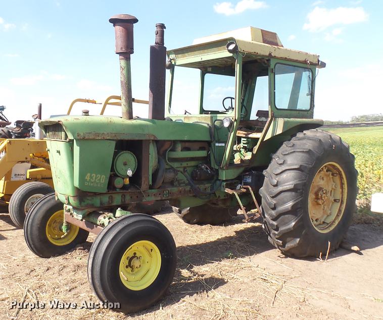 image for item EB9209 John Deere 4320 tractor