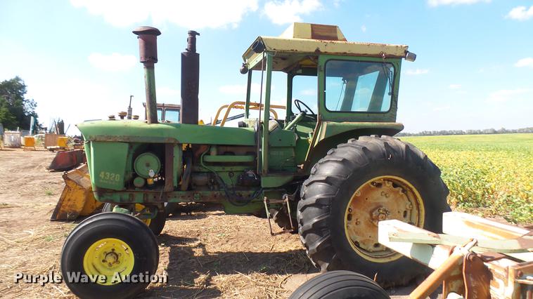 image for item EB9209 John Deere 4320 tractor
