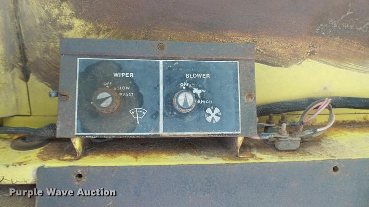 image for item EB9209 John Deere 4320 tractor