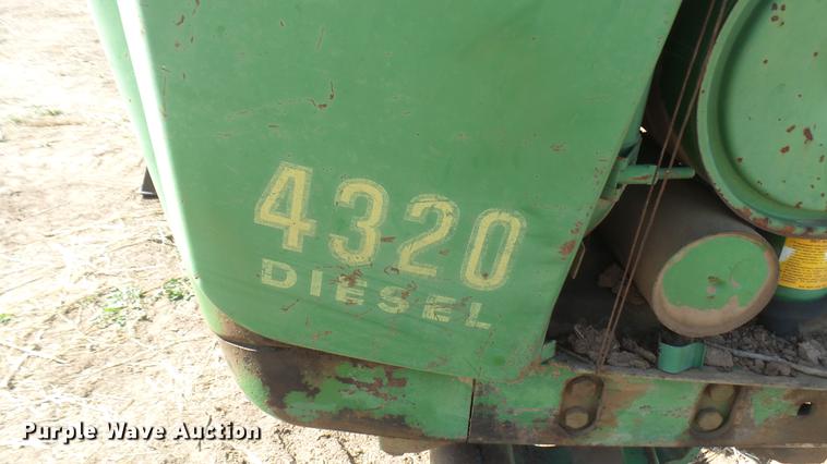 image for item EB9209 John Deere 4320 tractor