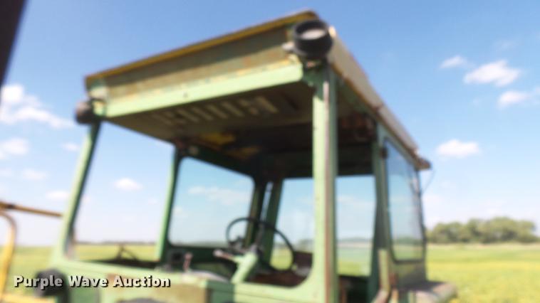 image for item EB9209 John Deere 4320 tractor