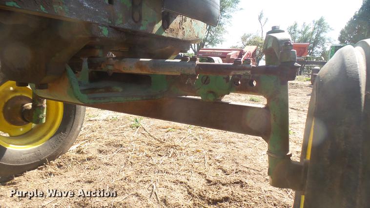 image for item EB9209 John Deere 4320 tractor