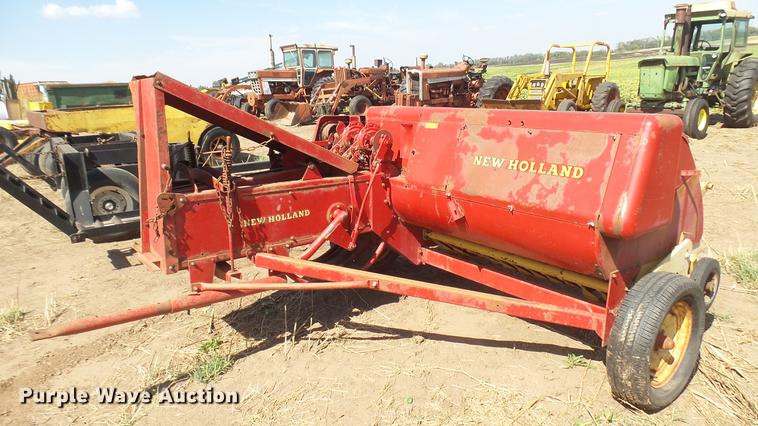 image for item EB9229 New Holland Hayliner 68 square baler