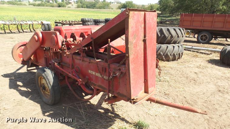 image for item EB9229 New Holland Hayliner 68 square baler