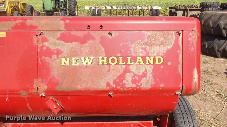 image for item EB9229 New Holland Hayliner 68 square baler