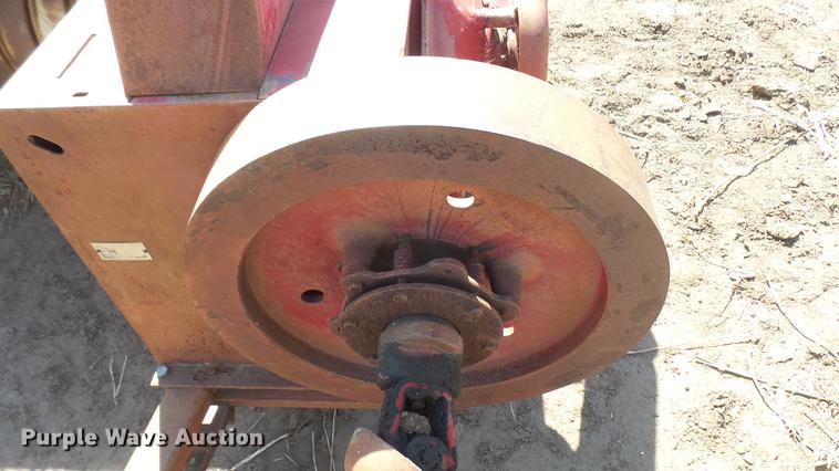 image for item EB9229 New Holland Hayliner 68 square baler