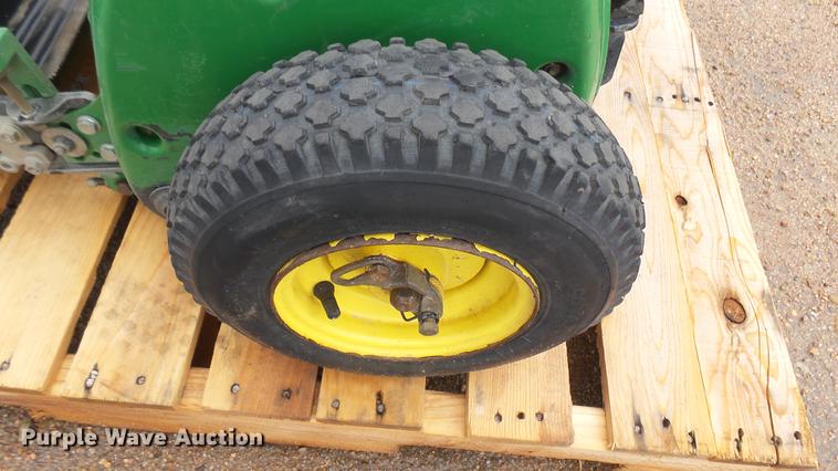 image for item EB9386 John Deere 220B greens mower