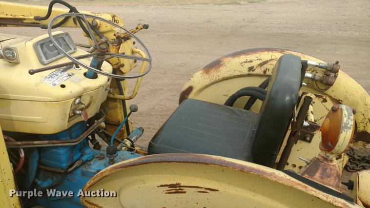image for item G1437 Ford 3500 tractor