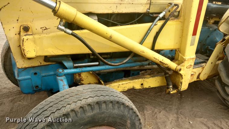 image for item G1437 Ford 3500 tractor