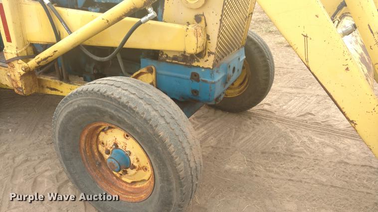image for item G1437 Ford 3500 tractor