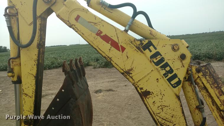 image for item G1437 Ford 3500 tractor