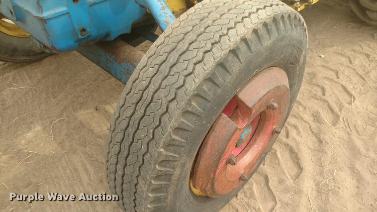 image for item G1437 Ford 3500 tractor
