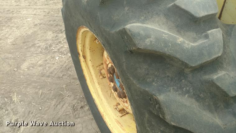 image for item G1437 Ford 3500 tractor