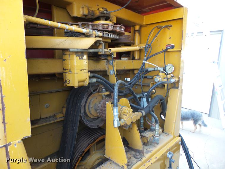 image for item K6401 HayBuster Big Bite H1000 bale processor