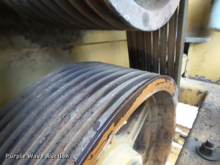 image for item K6401 HayBuster Big Bite H1000 bale processor