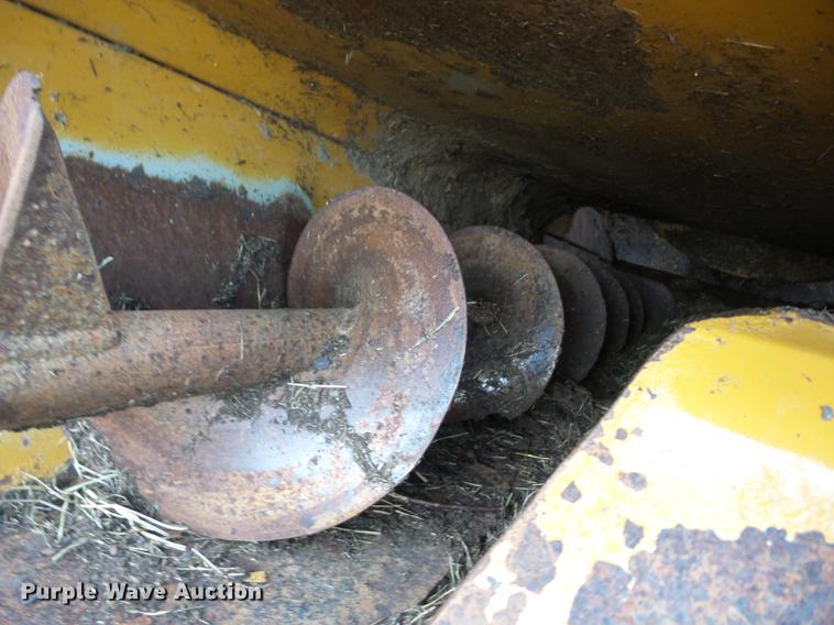 image for item K6401 HayBuster Big Bite H1000 bale processor