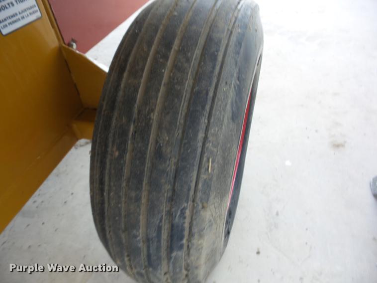 image for item K6401 HayBuster Big Bite H1000 bale processor