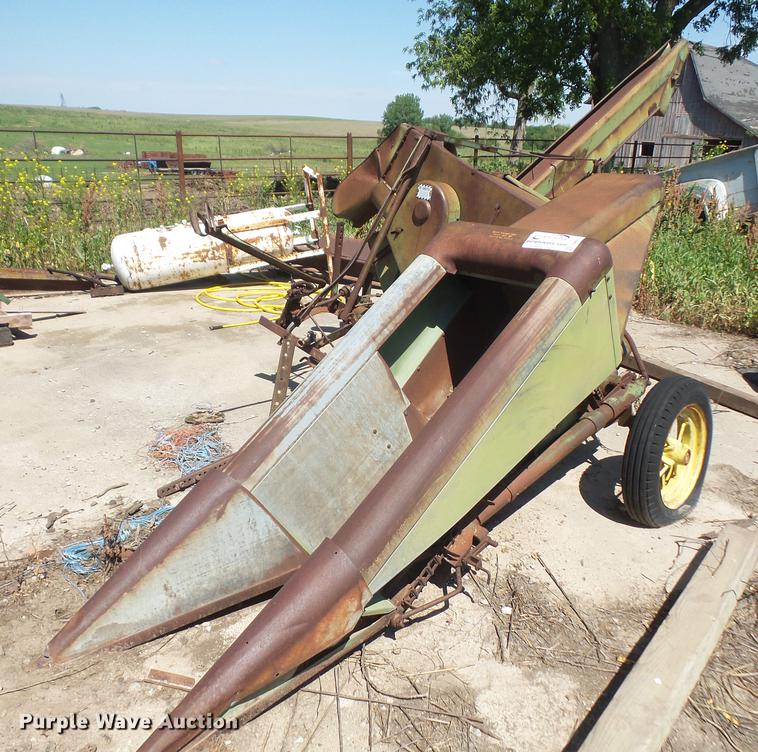 image for item DA6391 John Deere 101 corn picker