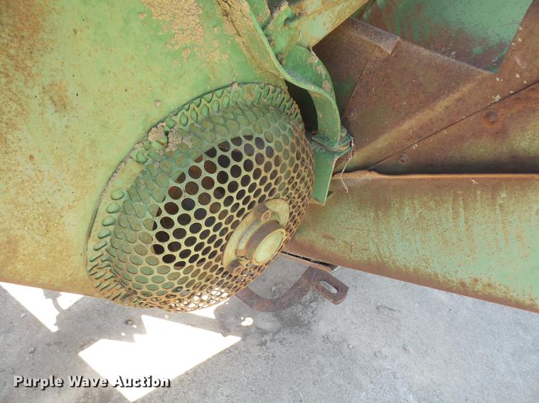 image for item DA6391 John Deere 101 corn picker