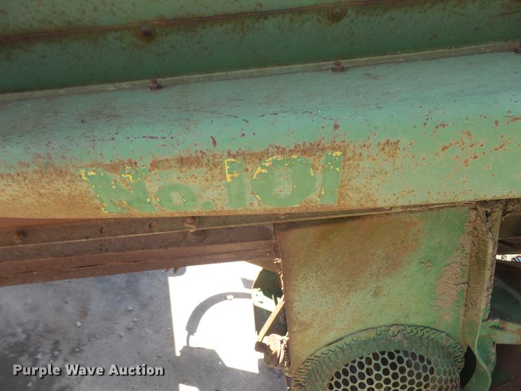 image for item DA6391 John Deere 101 corn picker