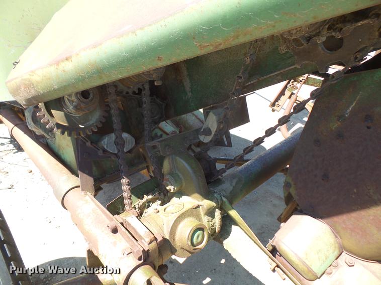 image for item DA6391 John Deere 101 corn picker