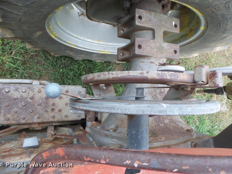 image for item DB1436 Massey-Ferguson 85 tractor