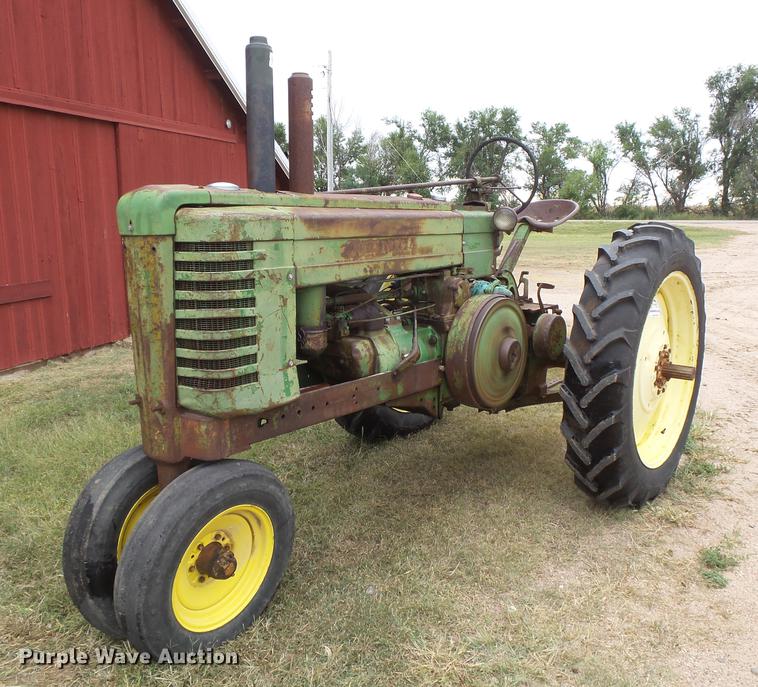 image for item DC3820 1941 John Deere A tractor