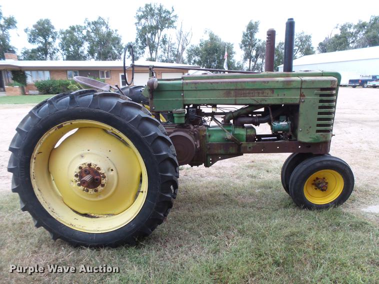 image for item DC3820 1941 John Deere A tractor