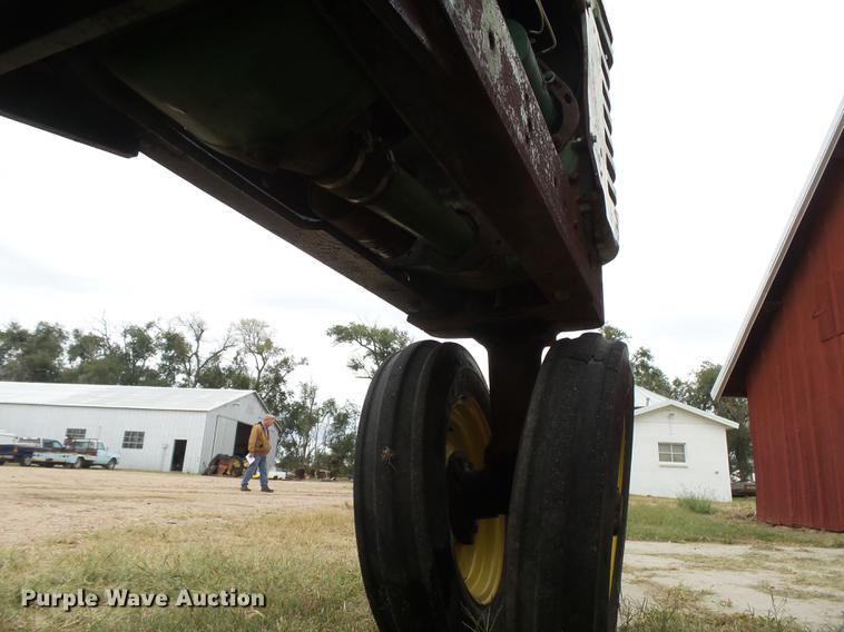 image for item DC3820 1941 John Deere A tractor