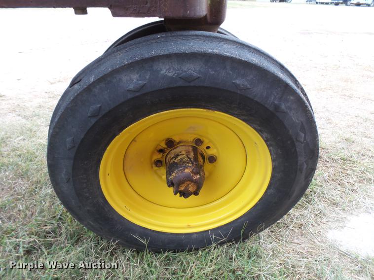 image for item DC3820 1941 John Deere A tractor