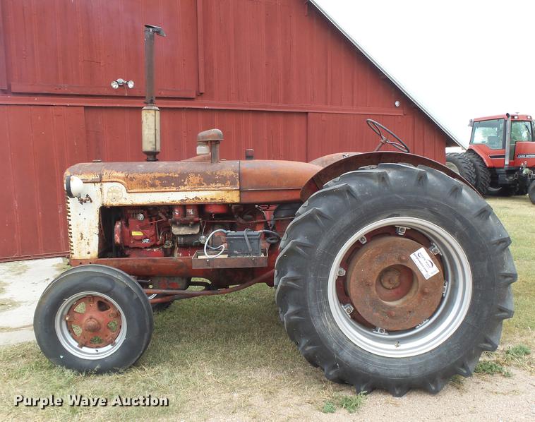 image for item DC3821 1954 International WD Super 9 tractor