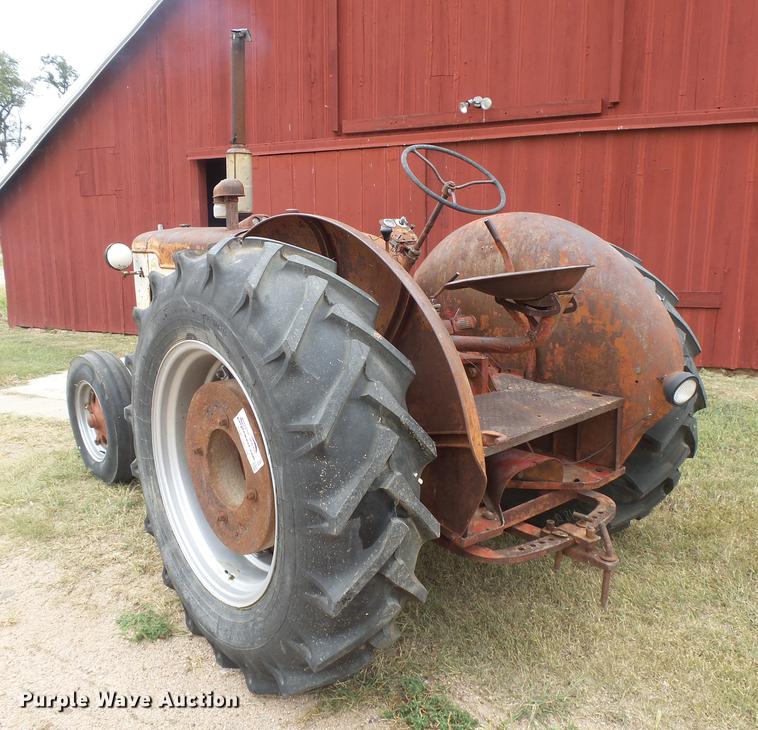 image for item DC3821 1954 International WD Super 9 tractor