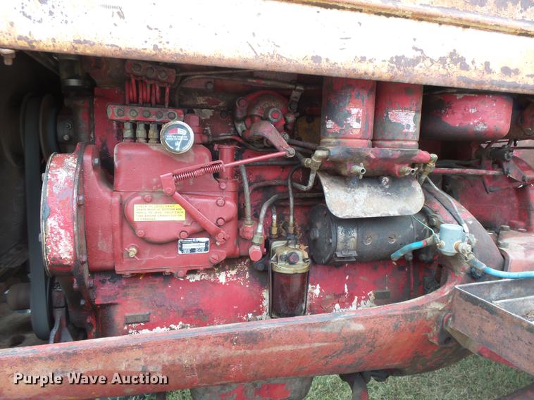 image for item DC3821 1954 International WD Super 9 tractor