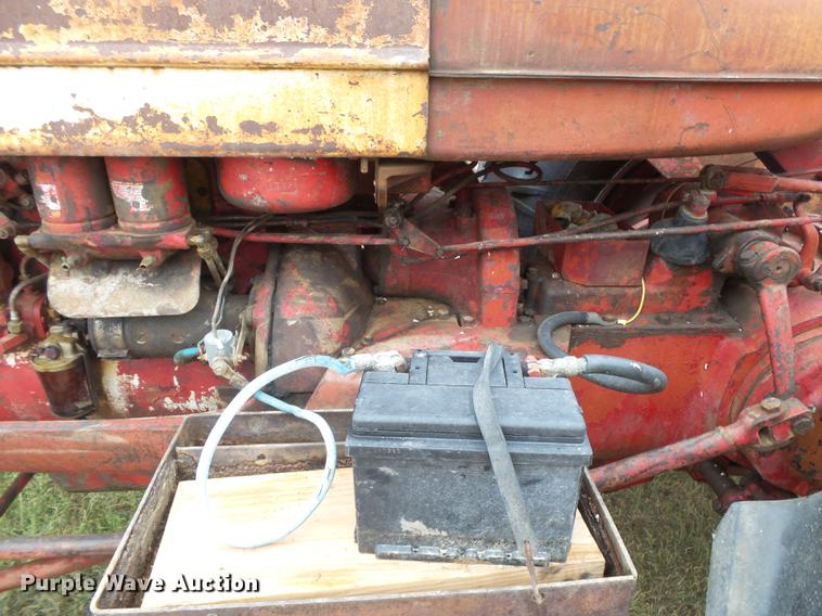 image for item DC3821 1954 International WD Super 9 tractor