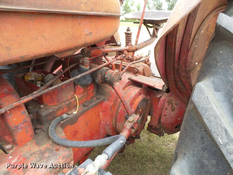 image for item DC3821 1954 International WD Super 9 tractor