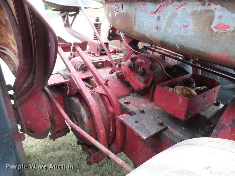 image for item DC3821 1954 International WD Super 9 tractor