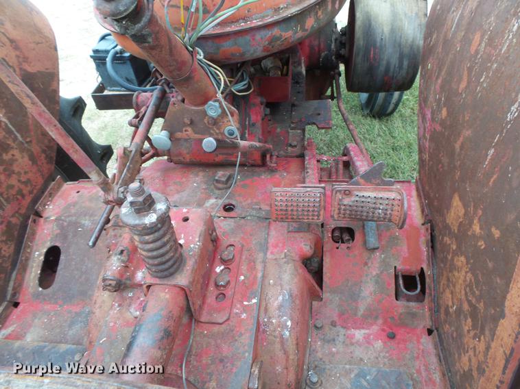 image for item DC3821 1954 International WD Super 9 tractor